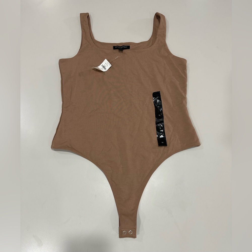 Banana Republic Taupe Sleeveless Scoop Bodysuit
